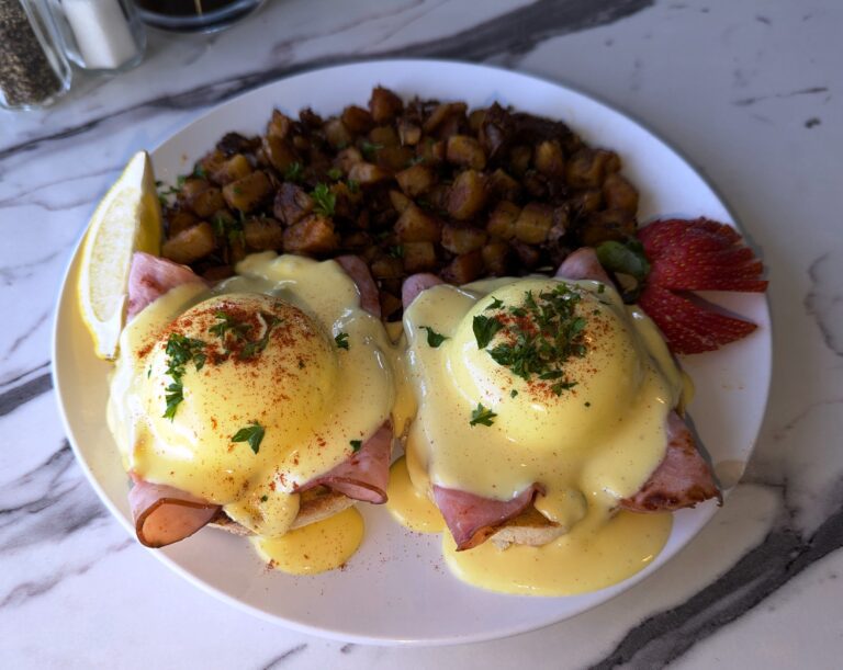 Breakfast at Surf Pointe Coffe & Bistro Eggs Benedict  Credit: AreYouThatWoman.com